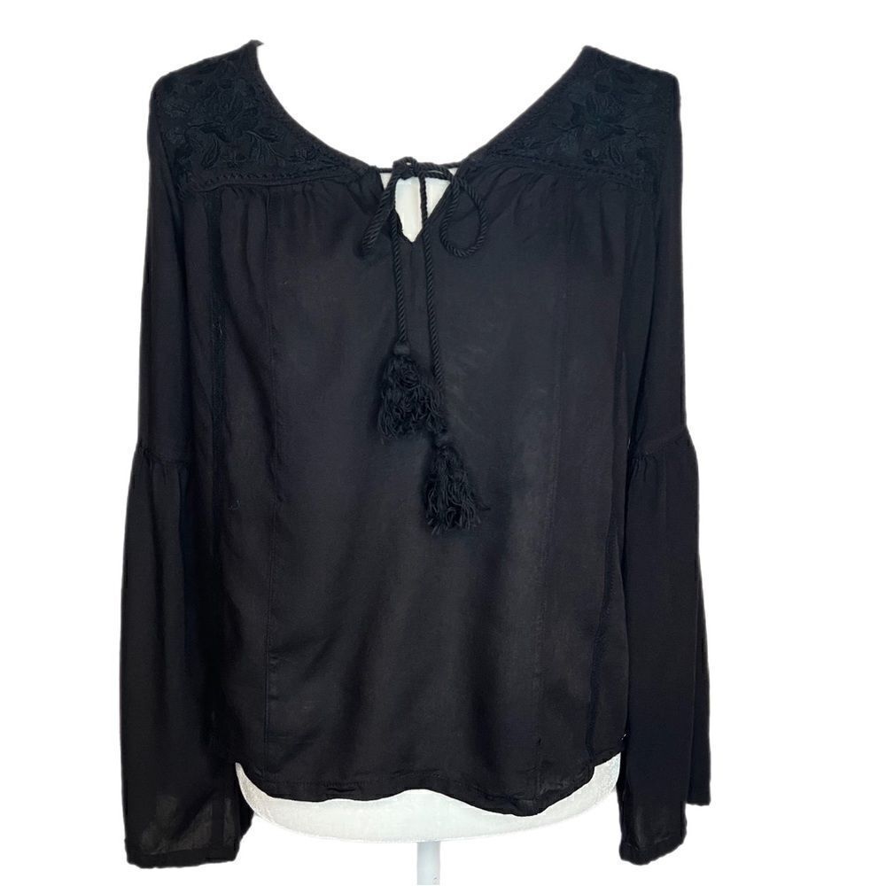 Billabong Black Boho Semi Sheer Blouse with Embroidered Details. Size Small. EUC